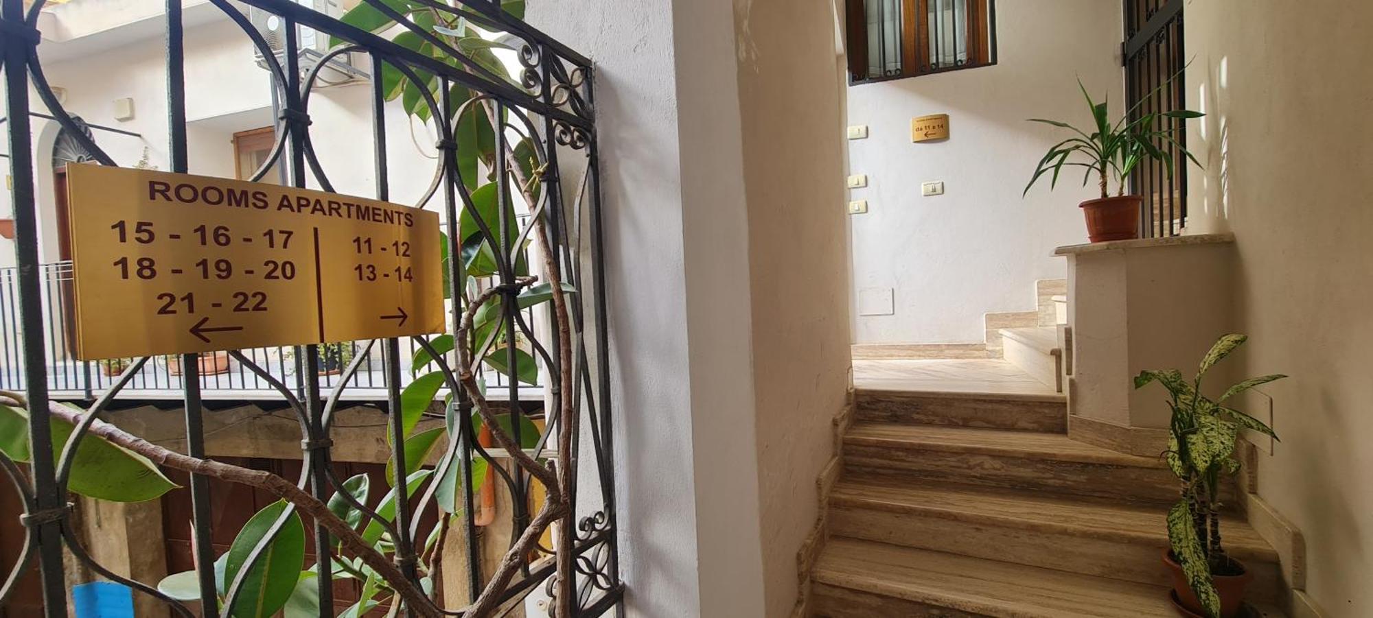 Il Museo Di Teresa Piazza Del Teatro Centrale อากริเจนโต ภายนอก รูปภาพ